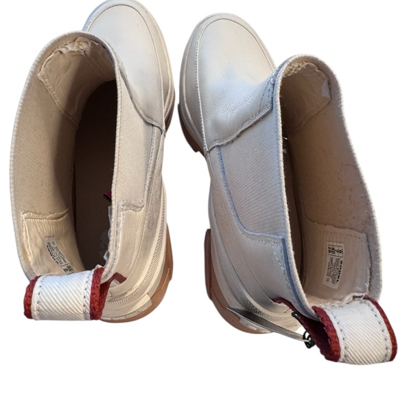 Sorel Brex Chelsea Boot. Size 9. Cream. - Picture 3 of 5